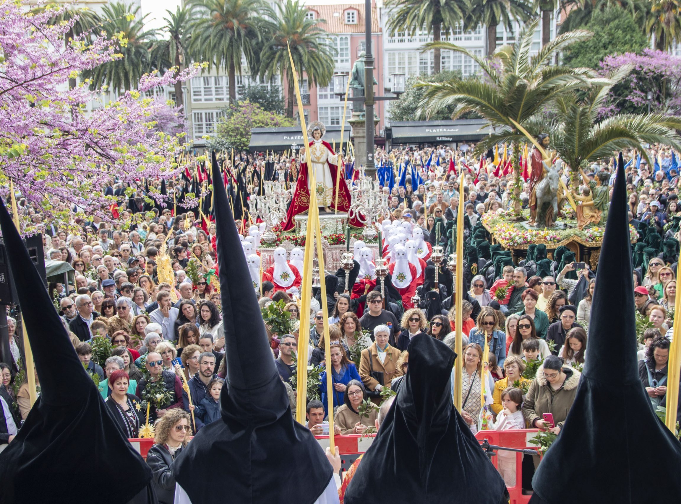La Semana Santa de Ferrol arranca mañana con las bulliciosas bendiciones de ramos