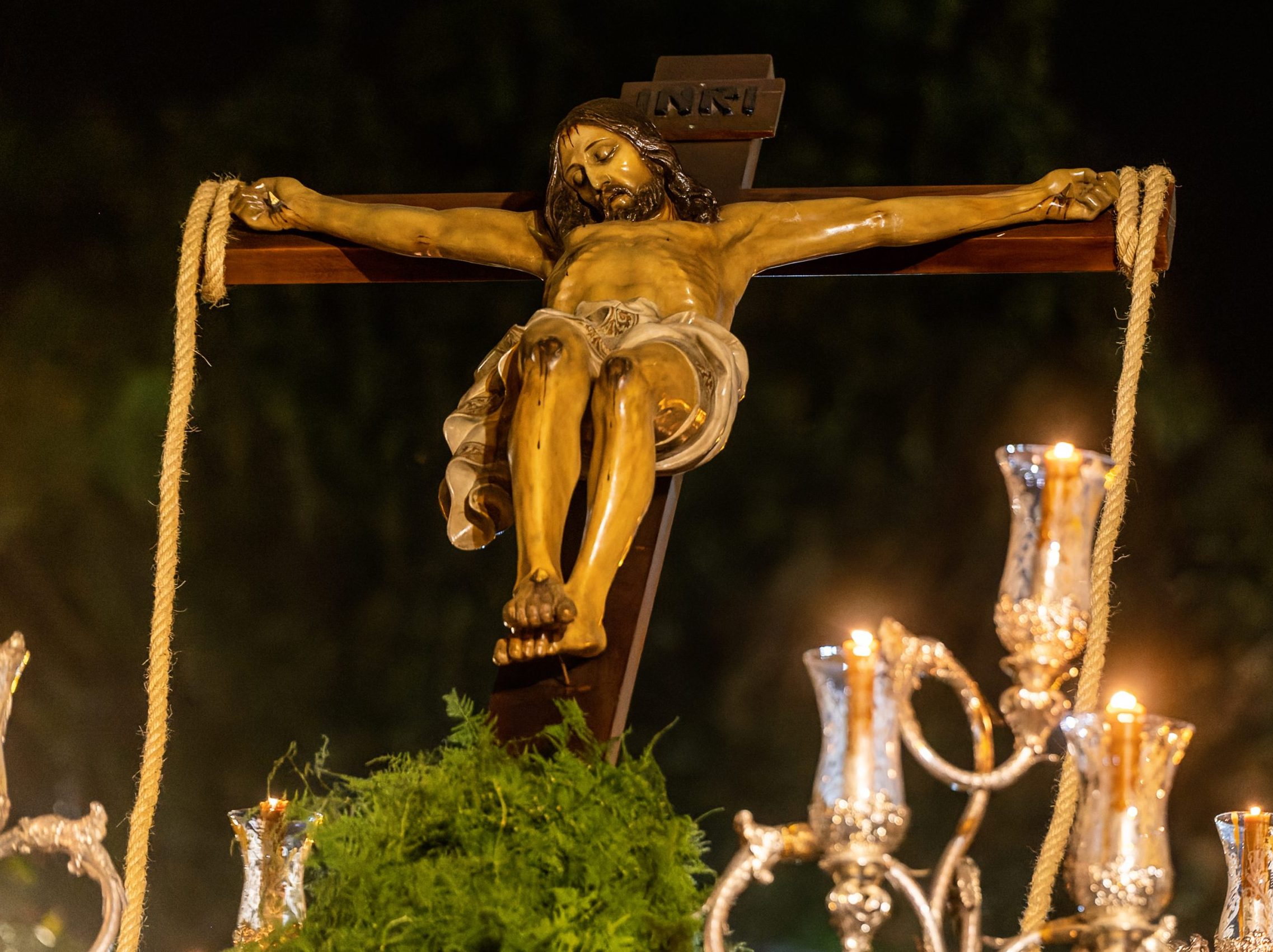 A Confraría de Dolores celebra en Ferrol a única procesión do Luns Santo
