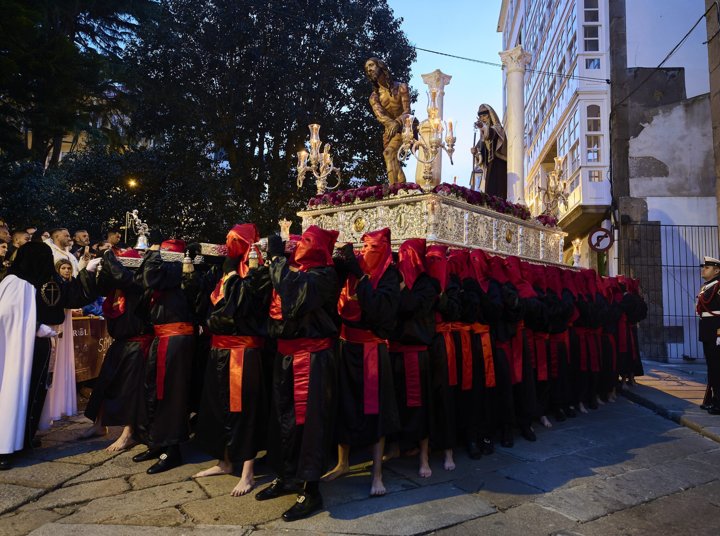 Dolores suma este Martes Santo unha nova imaxe ao paso de Xesús atado á Columna