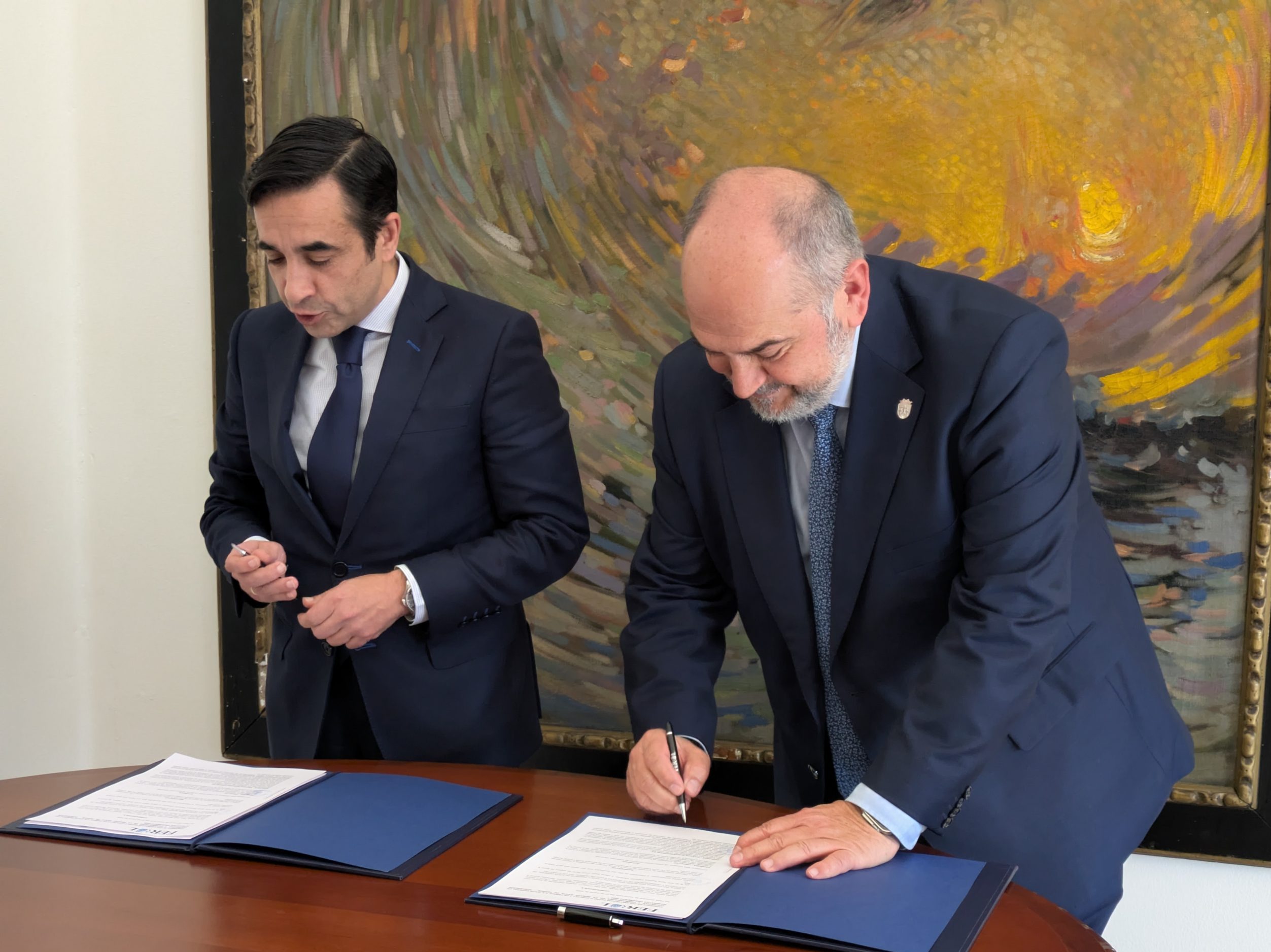 Concello de Ferrol y Junta de Cofradías firman un nuevo convenio de colaboración