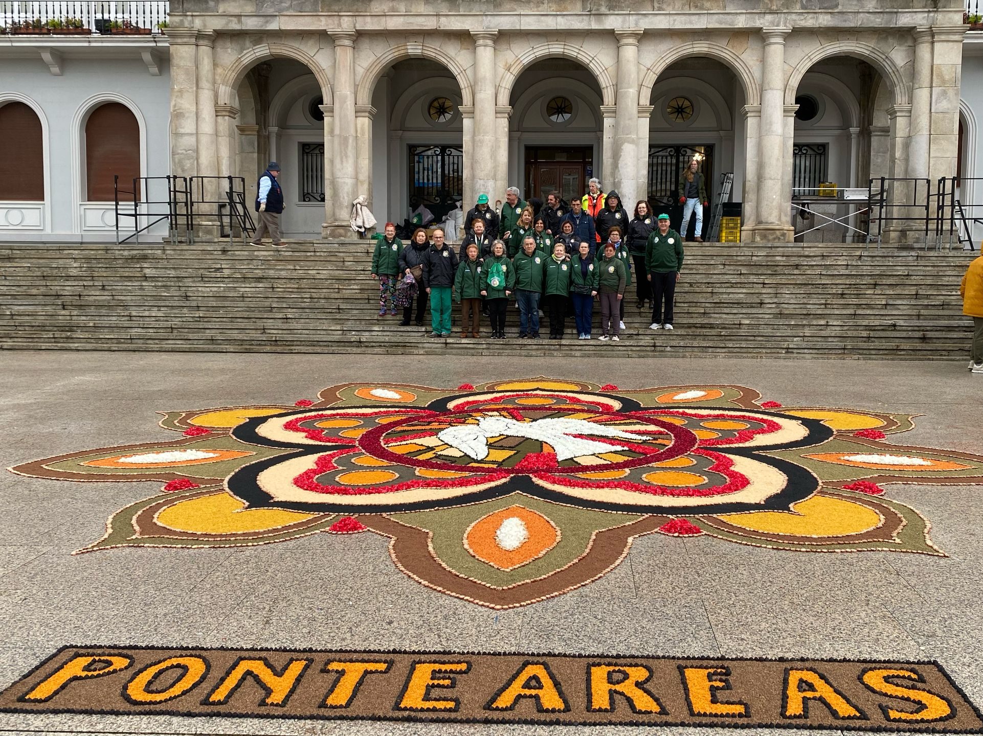 Los alfombristas de Ponteareas estarán de nuevo en Ferrol el Domingo de Pascua