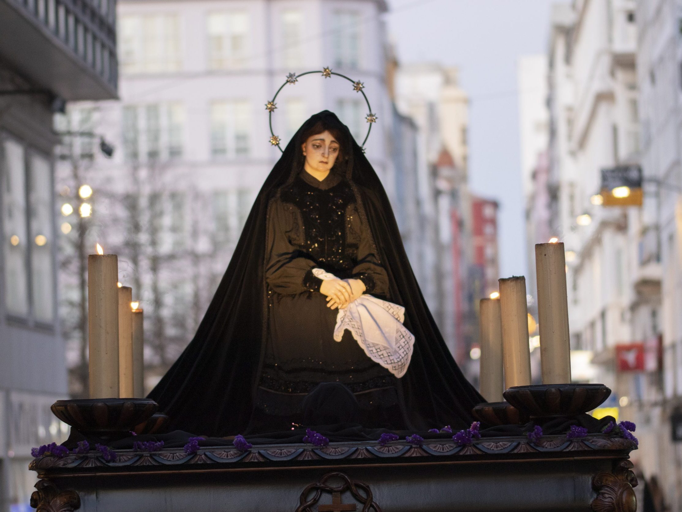 La procesión de la Caridad y el Silencio, la única del Sábado Santo, cumple 70 años